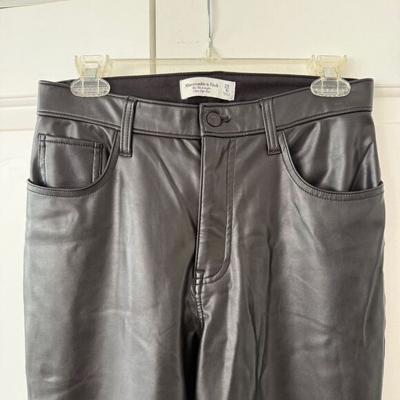 Abercrombie & Fitch Faux Leather 90s Straight Ultra High Rise size 29 / 8s - Picture 5 of 8